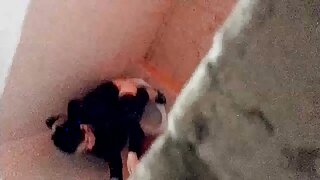 کسمپرسی کی ننگی بیوی غیر مختون عاشق کو گہرا بلو جاب دیتی ہے۔ فیلمهای سکسی ترکی